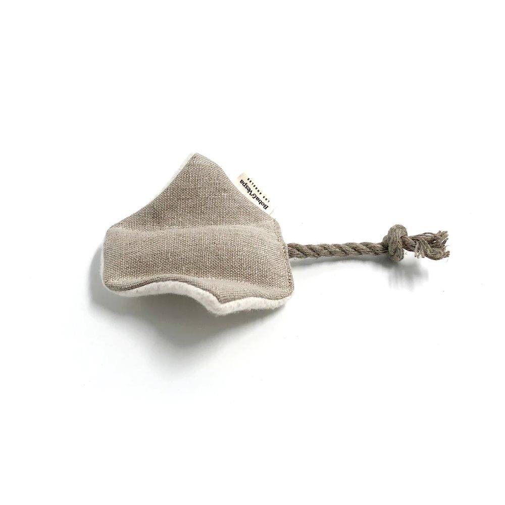 BellyUp Stingray Cat Toy